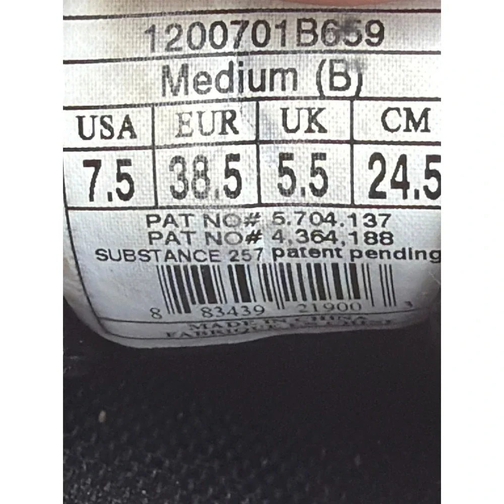Brooks Cascadia Womens 7.5 Trail Running Shoes Burgundy Grey 1200701B659